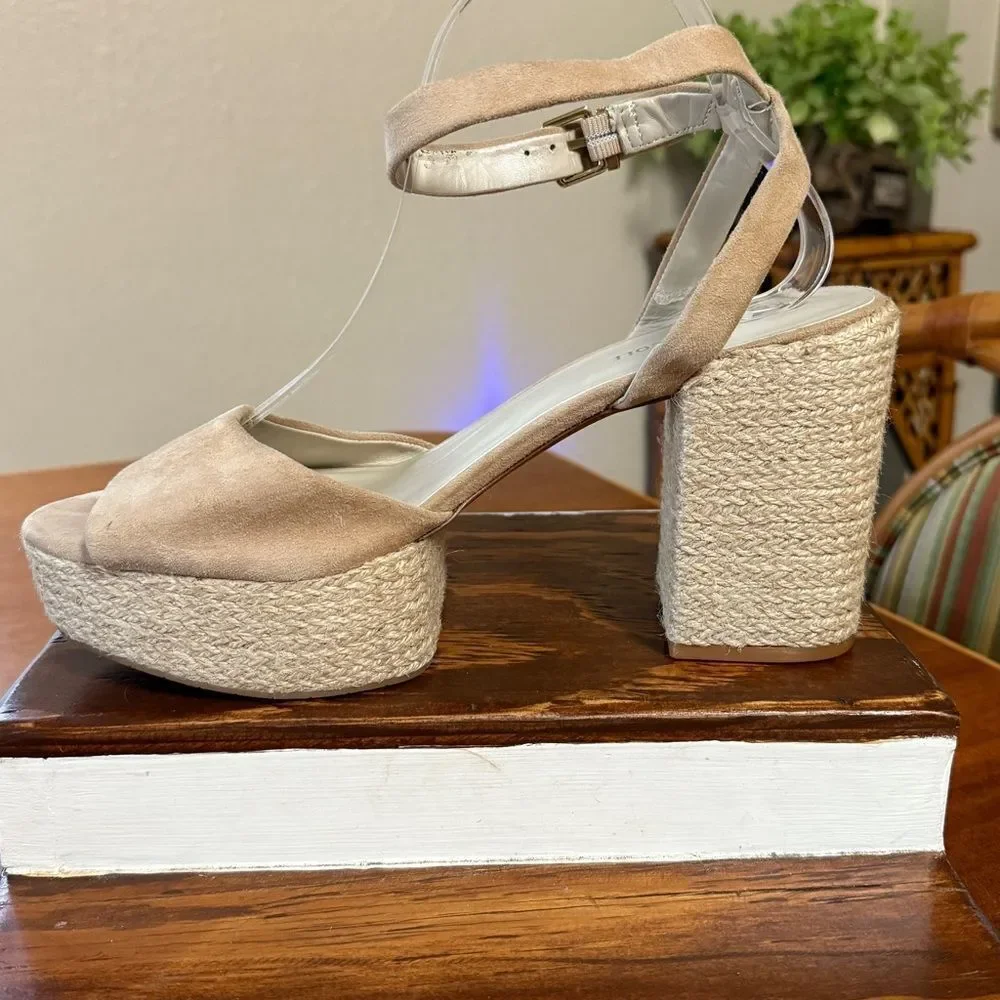 Kenneth Cole Women's Phoenix High Block Heel Platform Sandals Beige Size 10